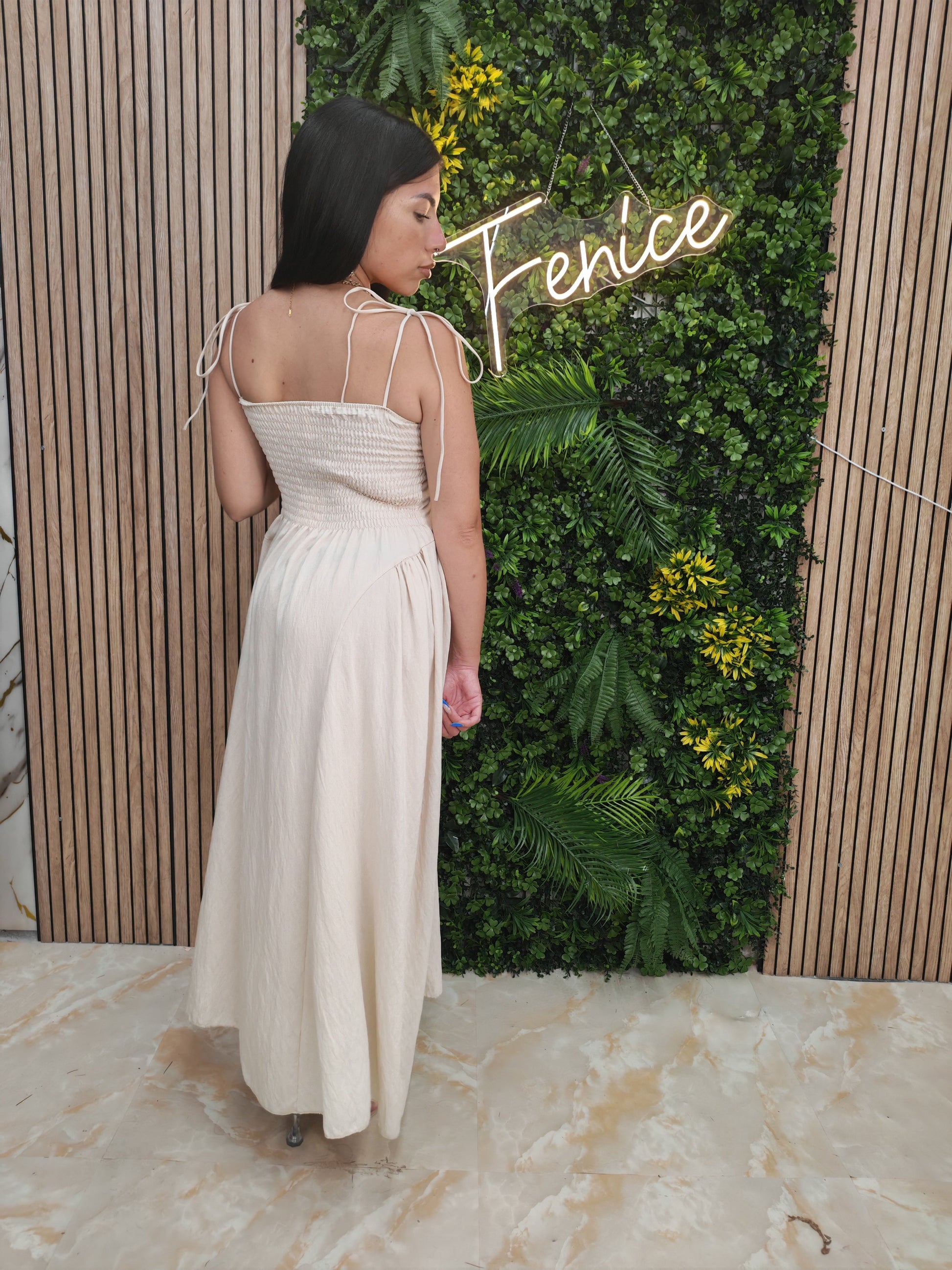 Abito Capri color Beige, dettaglio schiena