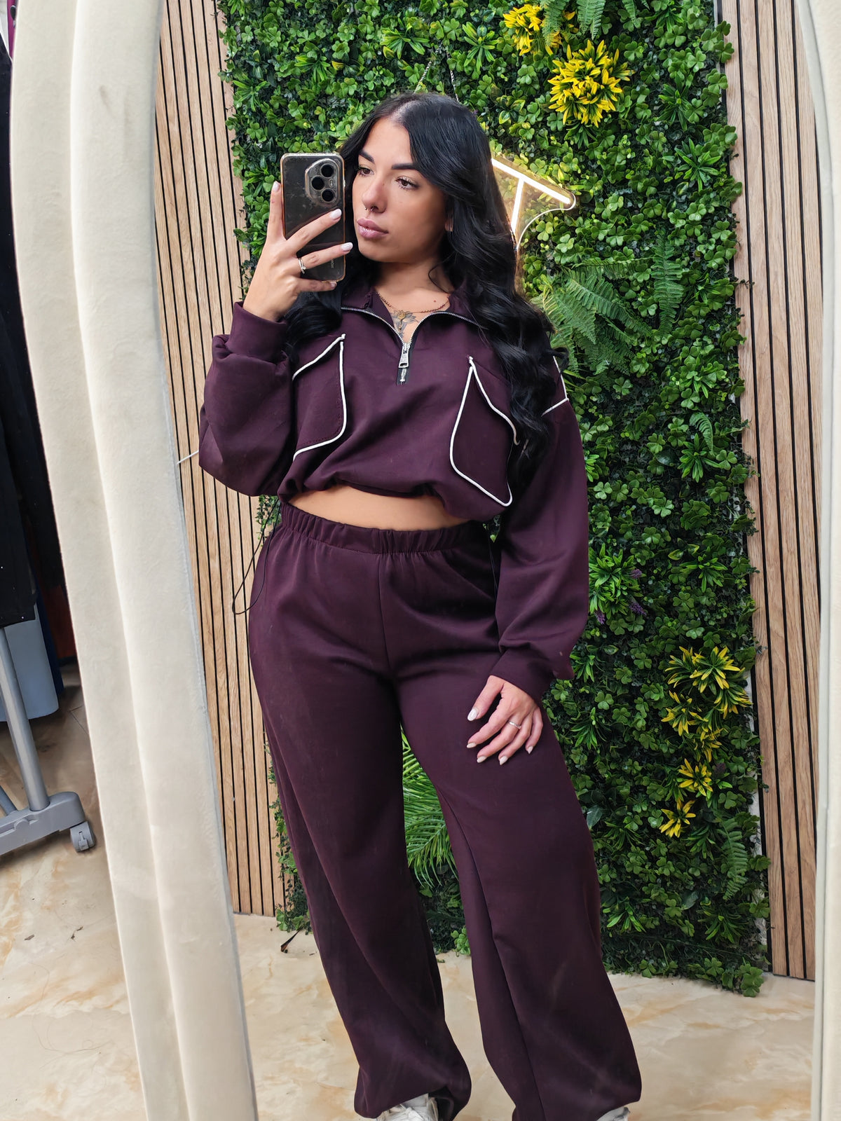 Completo Tokyo – Felpa Crop Half-Zip con Tasche e Pantalone